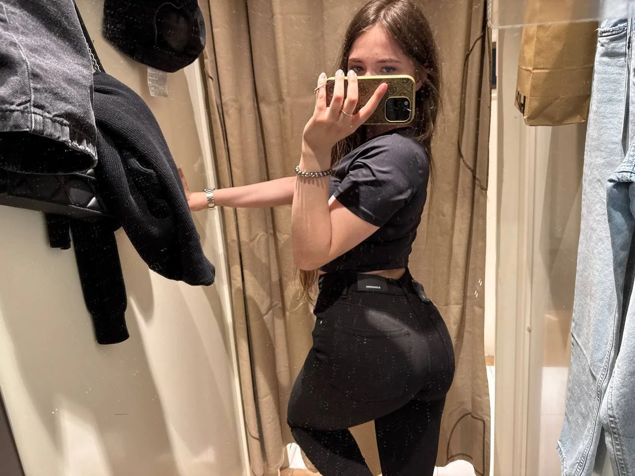 слив горячих студенток тг 18+
